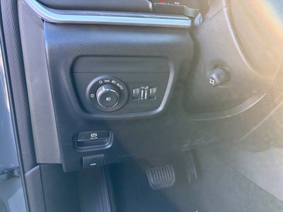 2027 Jeep Grand Cherokee Limited Reserve