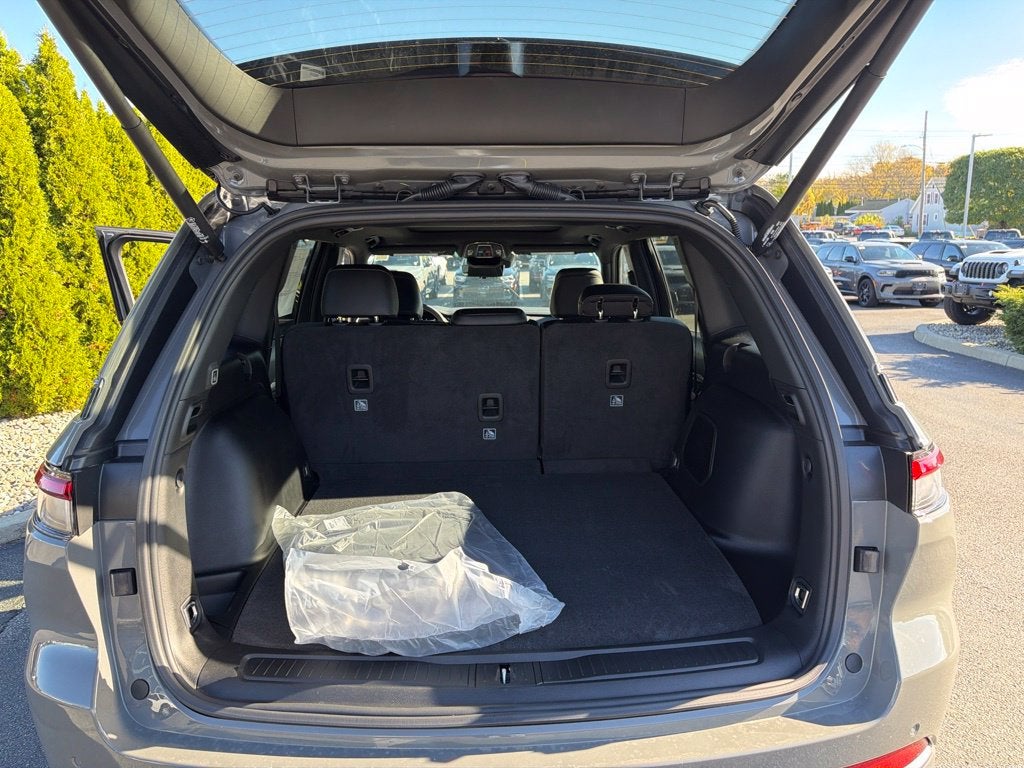 2027 Jeep Grand Cherokee Limited Reserve