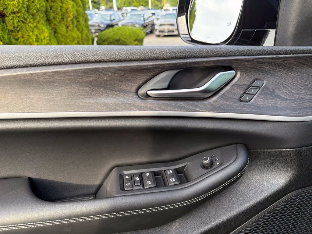 2027 Jeep Grand Cherokee Limited