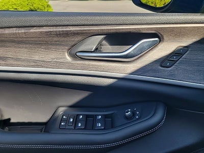2027 Jeep Grand Cherokee Limited