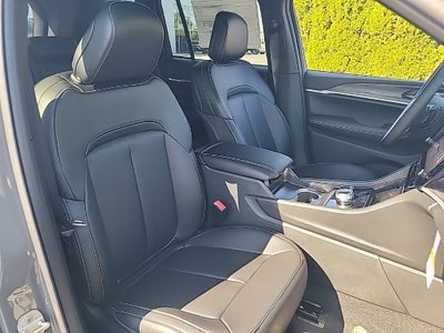 2027 Jeep Grand Cherokee Limited