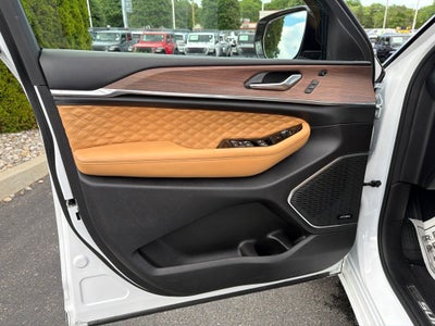 2024 Jeep Grand Cherokee Summit