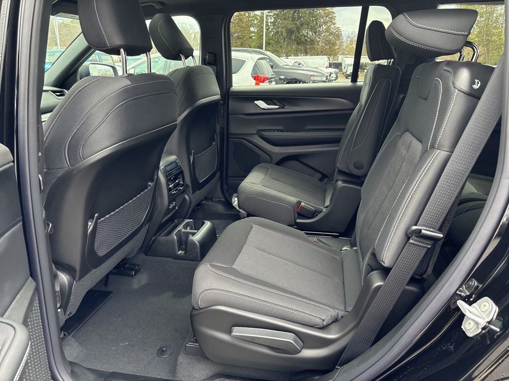 2026 Jeep Grand Cherokee L Laredo