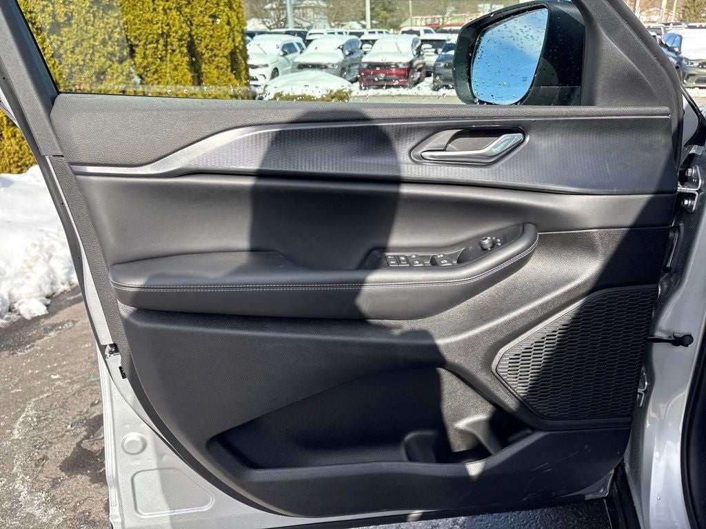 2026 Jeep Grand Cherokee L Laredo