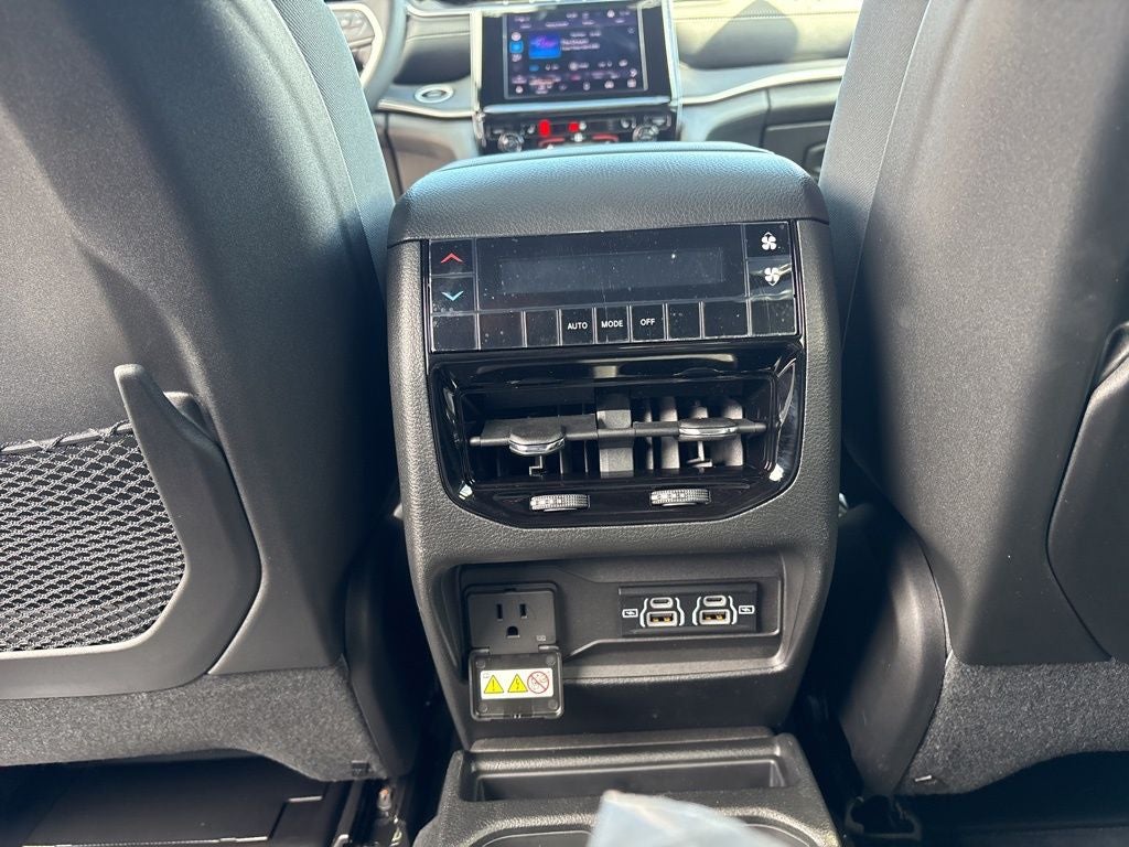 2026 Jeep Grand Cherokee L Laredo