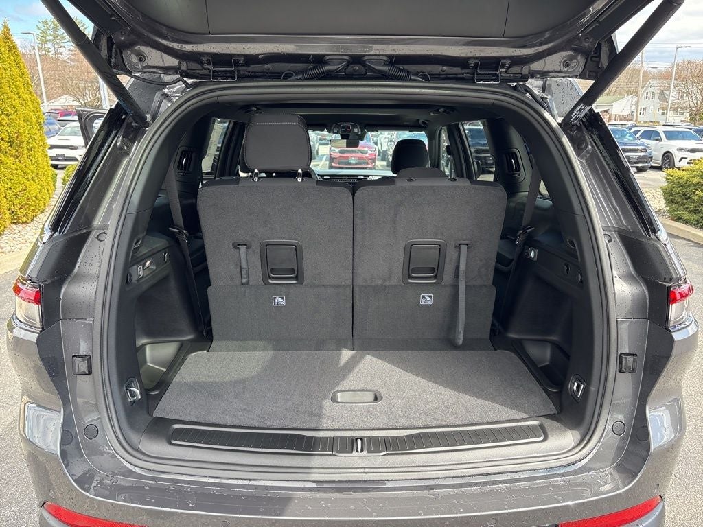 2026 Jeep Grand Cherokee L Laredo