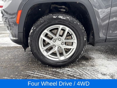 2025 Jeep Grand Cherokee L Laredo