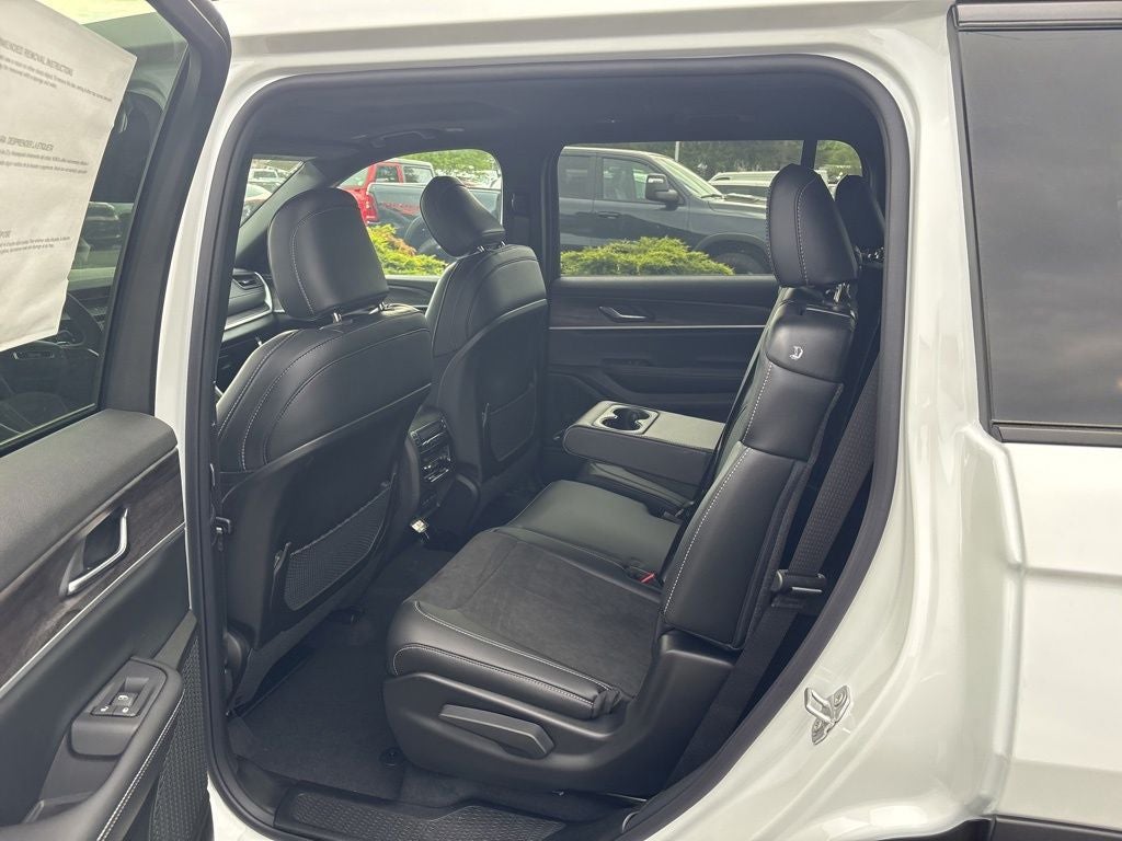 2026 Jeep Grand Cherokee L Laredo
