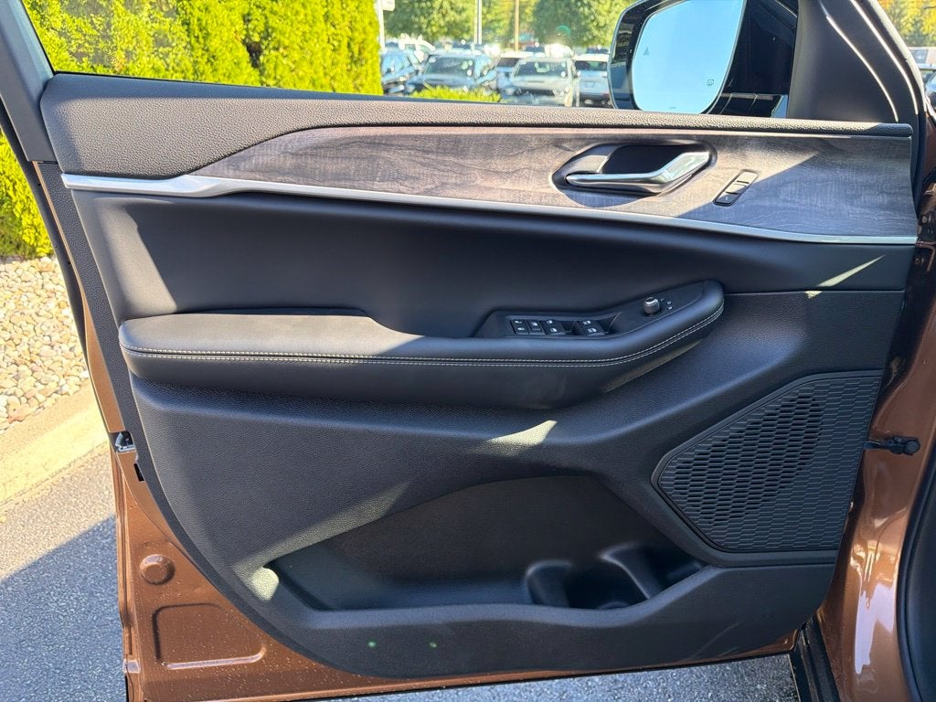 2027 Jeep Grand Cherokee L Limited