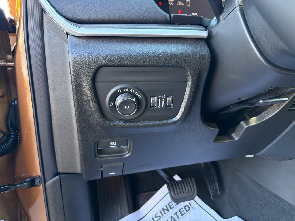 2027 Jeep Grand Cherokee L Limited