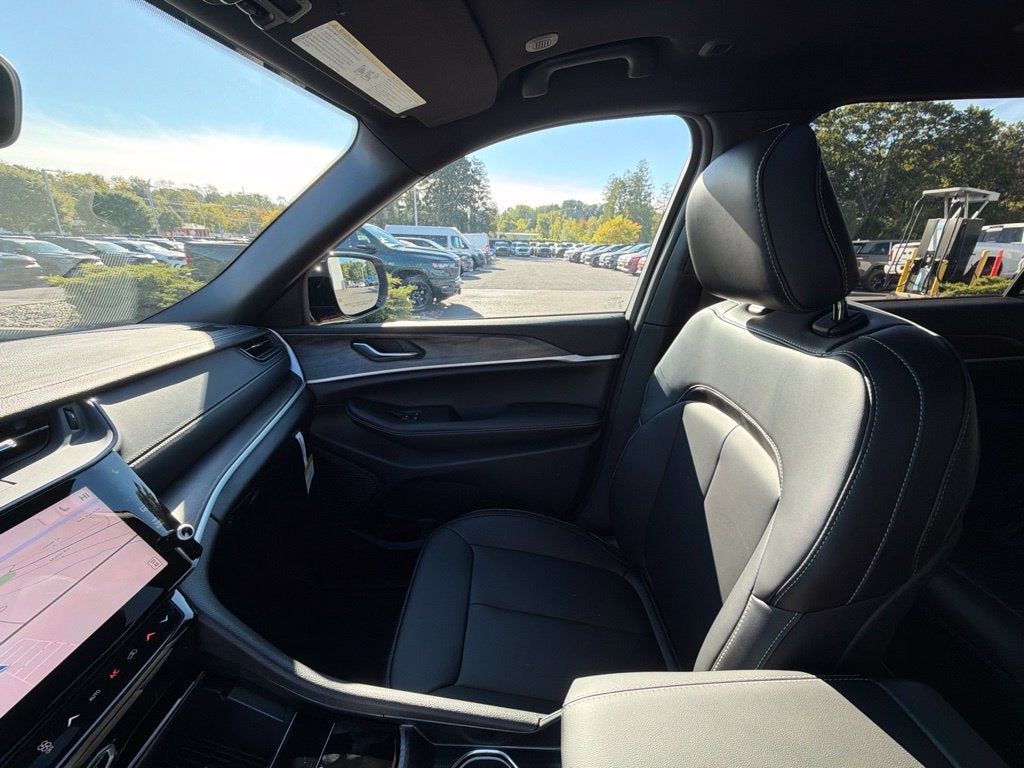 2027 Jeep Grand Cherokee L Limited