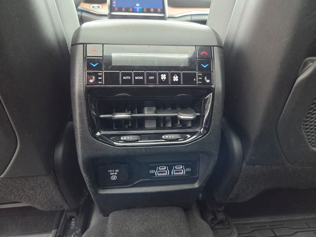 2022 Jeep Grand Cherokee L Summit