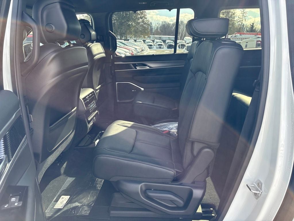 2026 Jeep Grand Wagoneer L Base