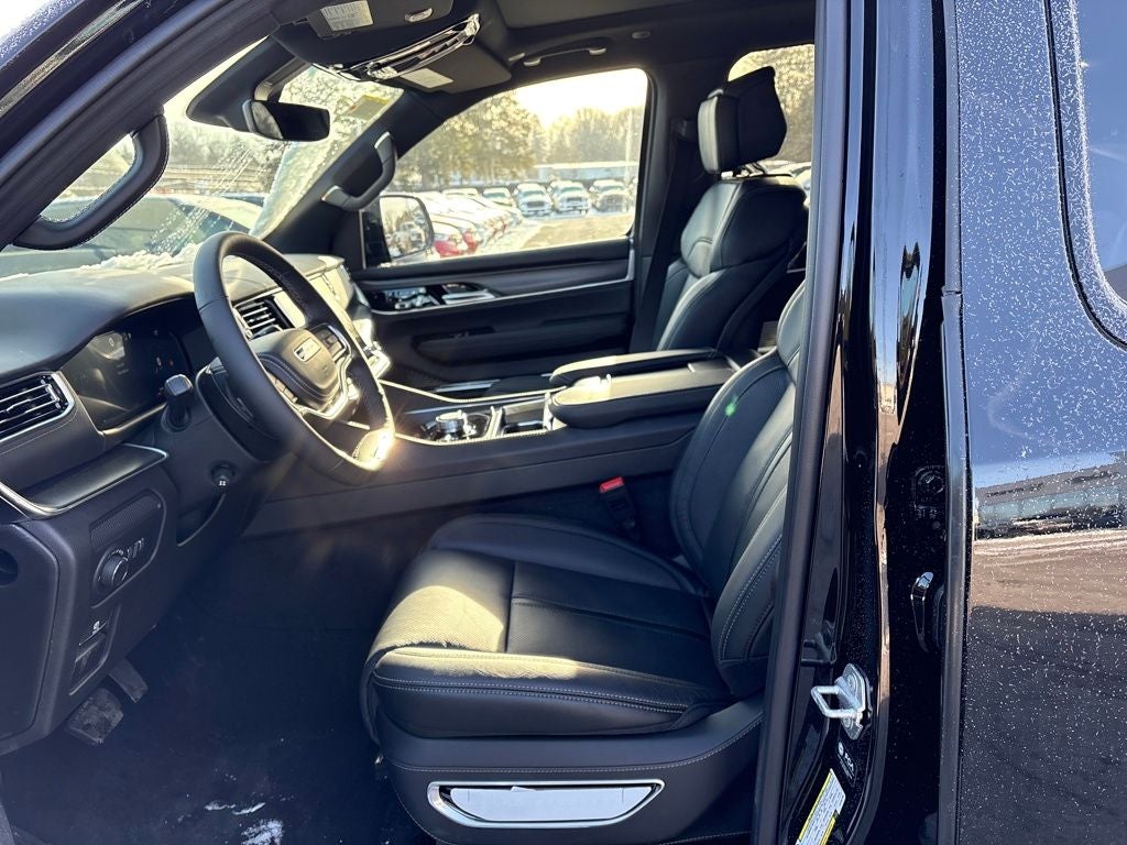 2026 Jeep Grand Wagoneer L Base