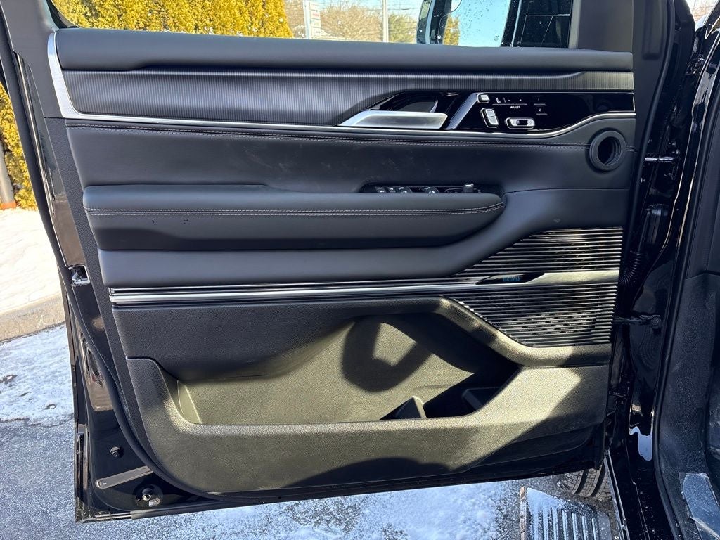 2026 Jeep Grand Wagoneer L Base