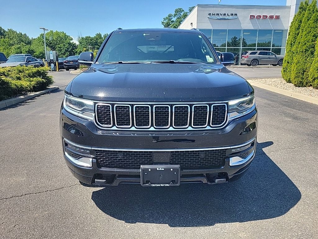 2023 Jeep Wagoneer Base