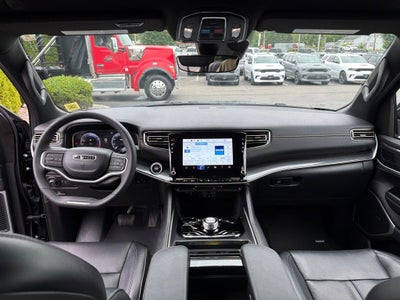 2023 Jeep Wagoneer Base