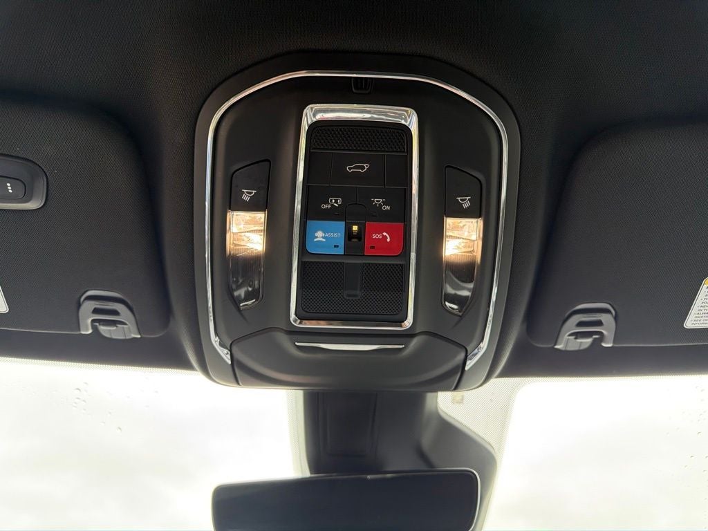 2023 Jeep Wagoneer Base
