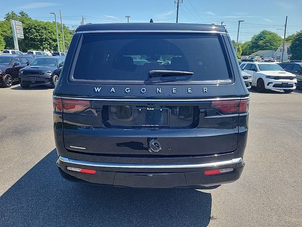 2023 Jeep Wagoneer Base