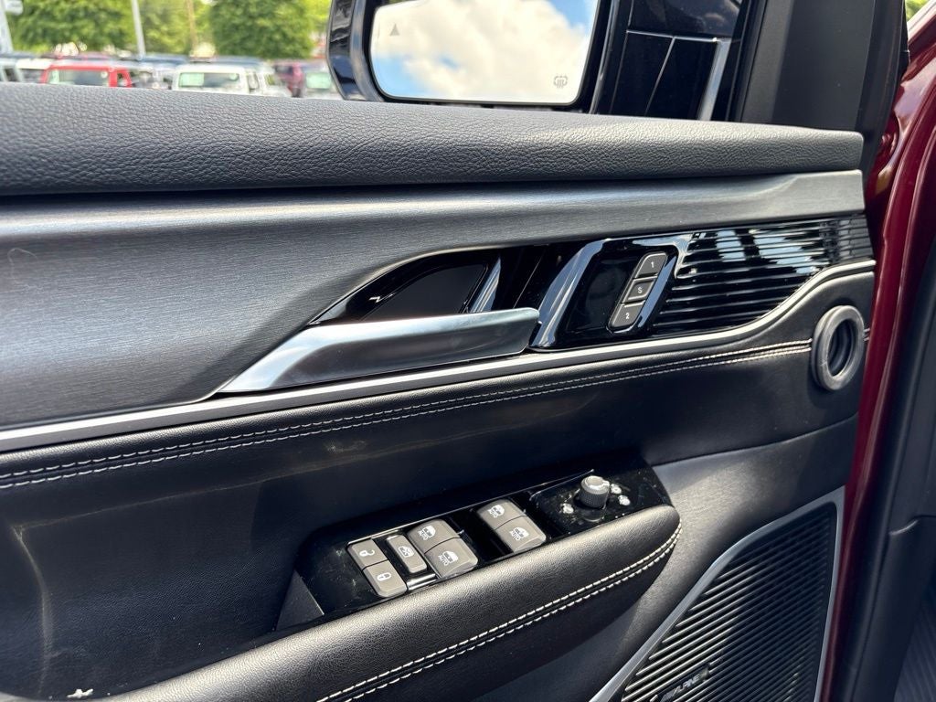 2026 Jeep Grand Wagoneer Base