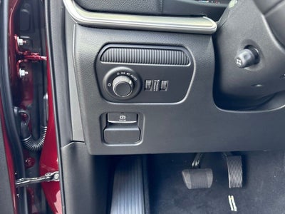 2026 Jeep Grand Wagoneer Base