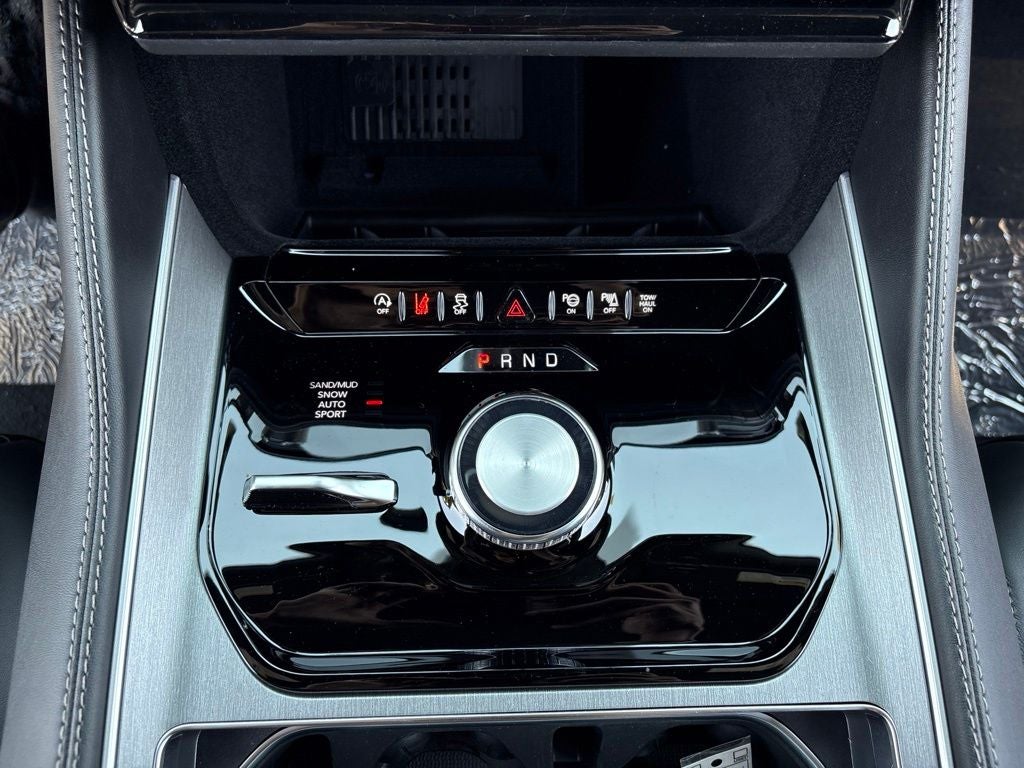 2026 Jeep Grand Wagoneer Base