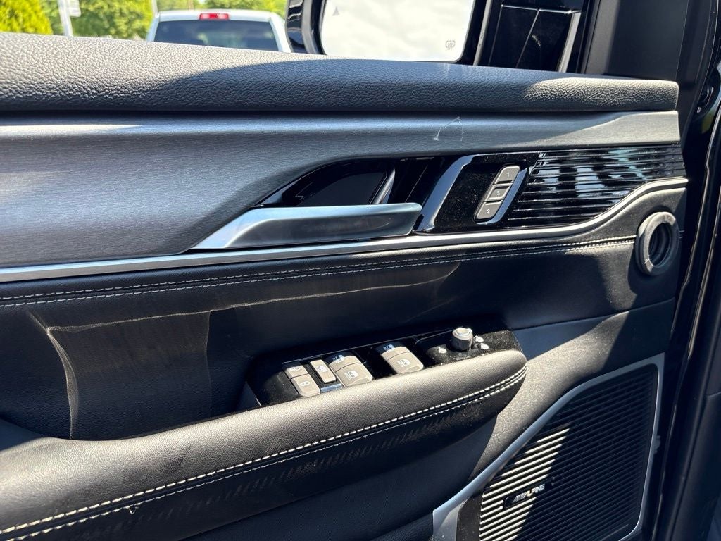 2026 Jeep Grand Wagoneer Base
