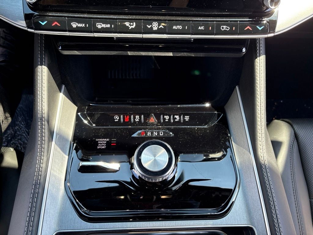 2026 Jeep Grand Wagoneer Base