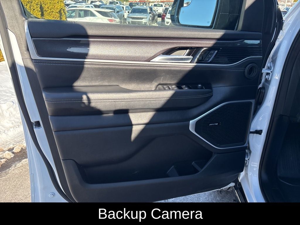 2024 Jeep Wagoneer Base