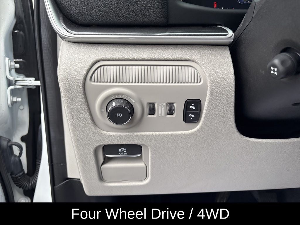 2023 Jeep Wagoneer Base