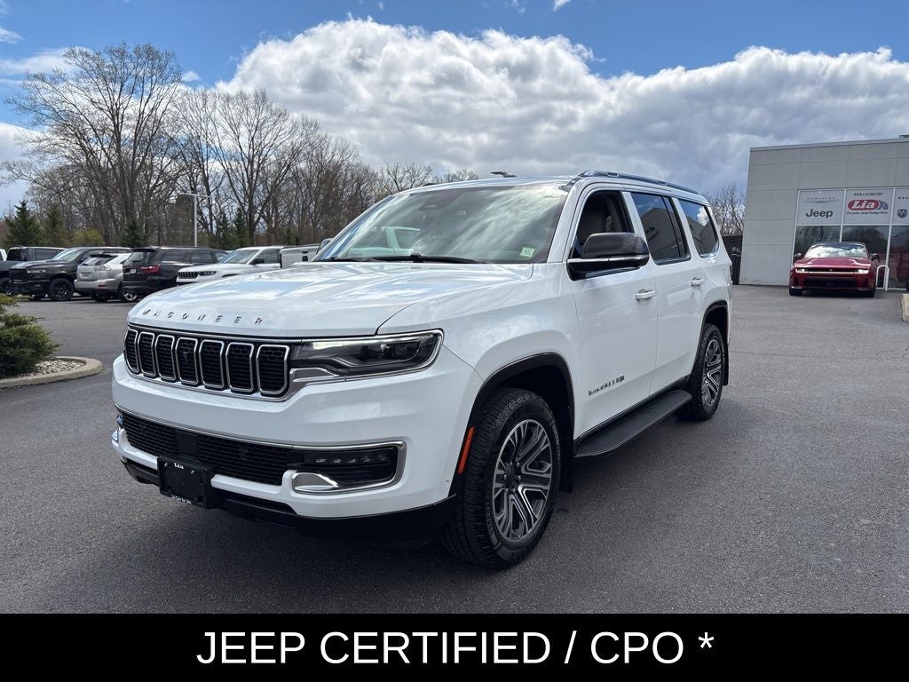 2023 Jeep Wagoneer Base
