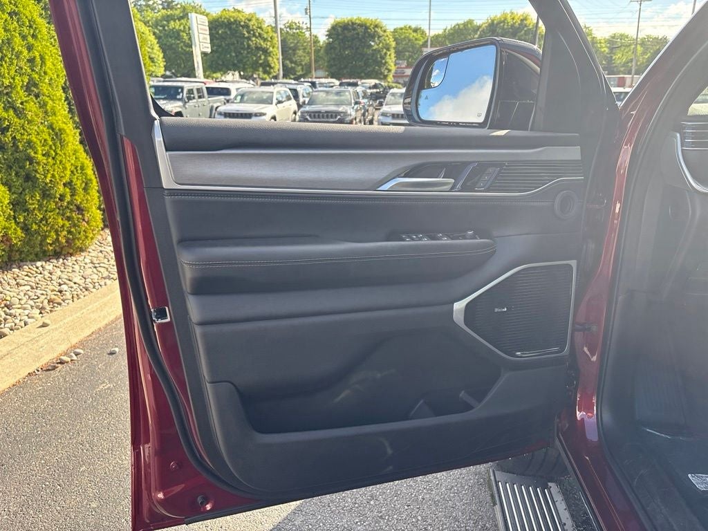 2026 Jeep Grand Wagoneer Limited Altitude