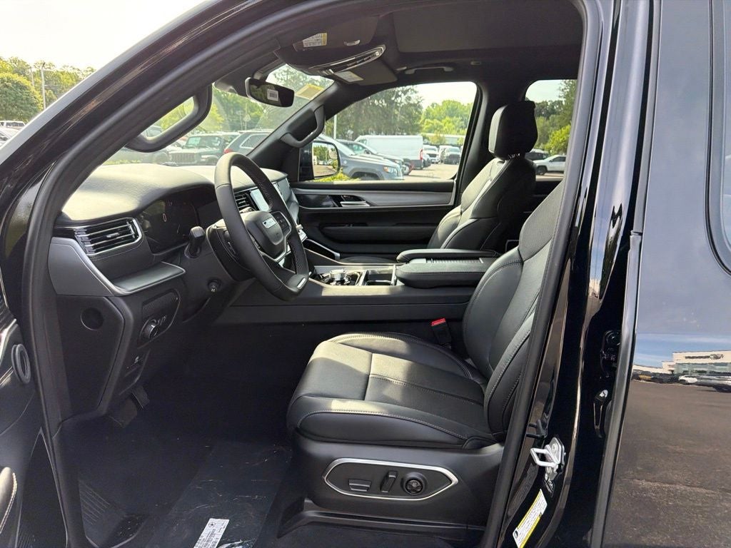 2026 Jeep Grand Wagoneer Limited Reserve