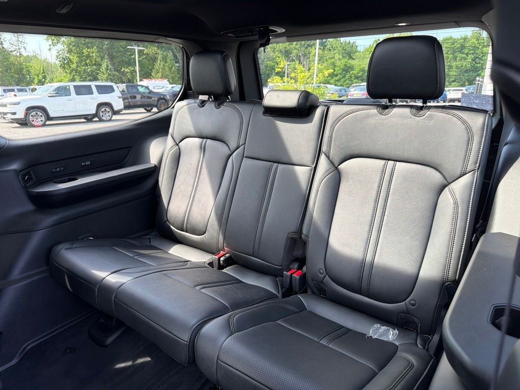 2026 Jeep Grand Wagoneer Limited Reserve