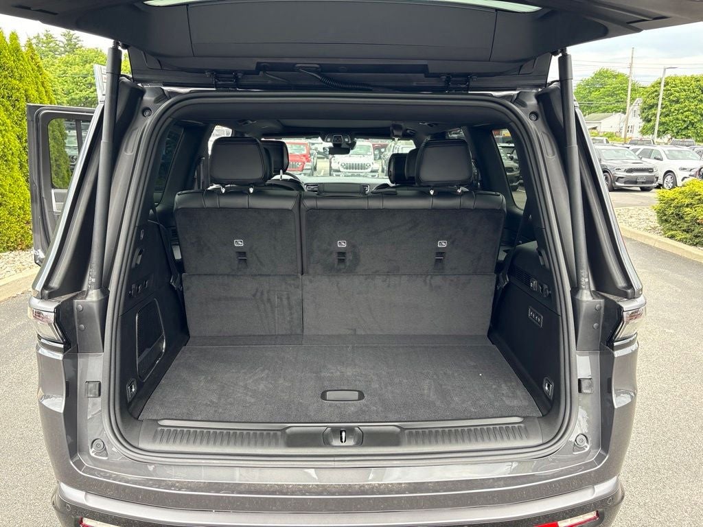 2026 Jeep Grand Wagoneer Limited Altitude