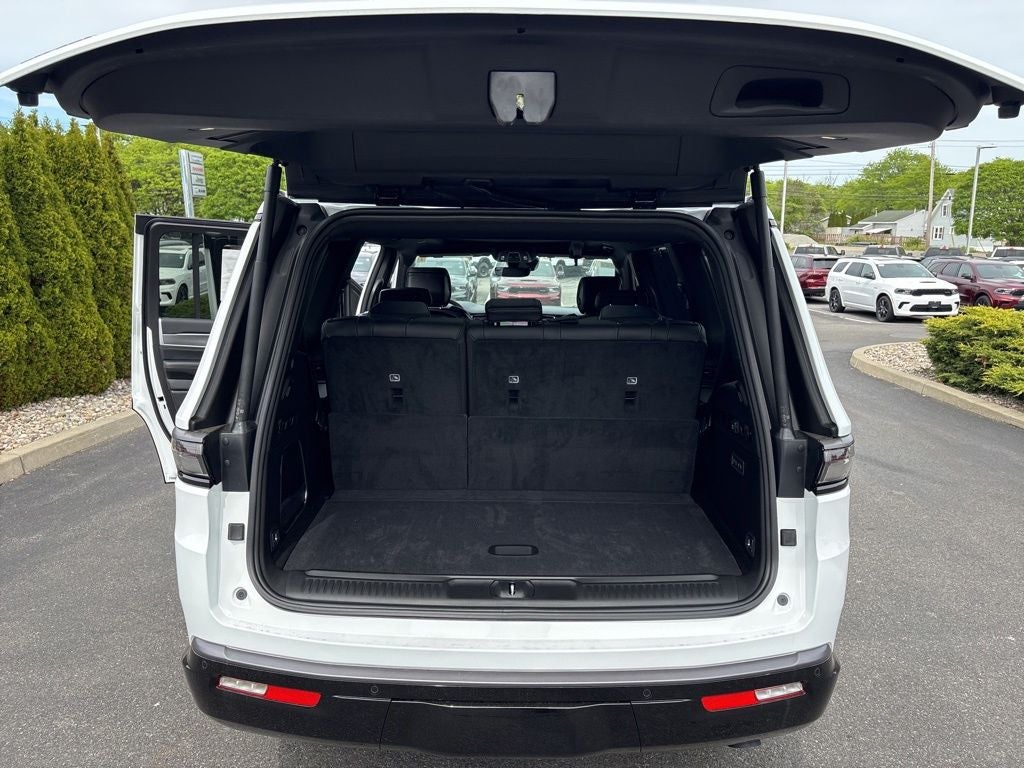 2026 Jeep Grand Wagoneer Limited Reserve