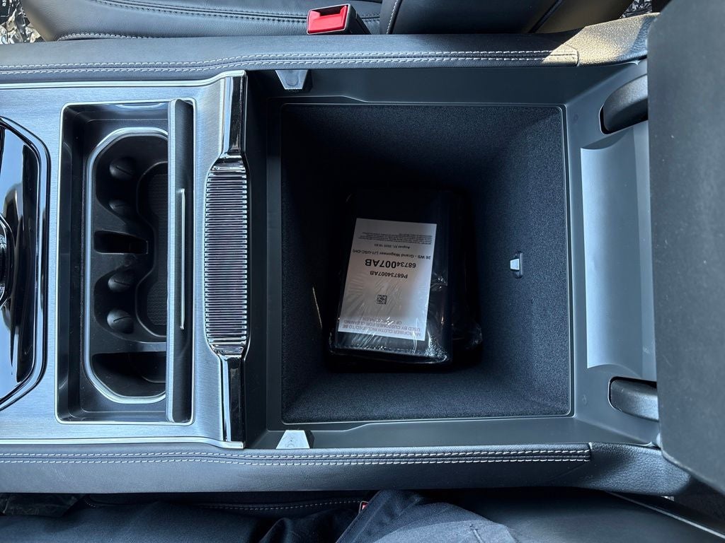 2026 Jeep Grand Wagoneer Base