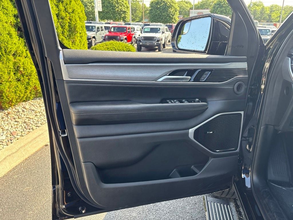 2026 Jeep Grand Wagoneer Limited Altitude