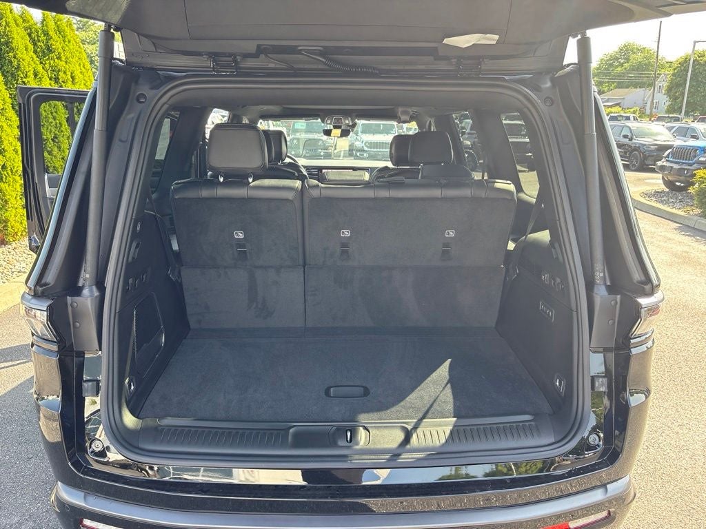 2026 Jeep Grand Wagoneer Limited Altitude