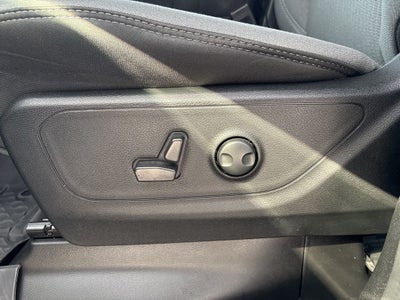 2022 RAM 1500 Big Horn/Lone Star 4D Crew Cab