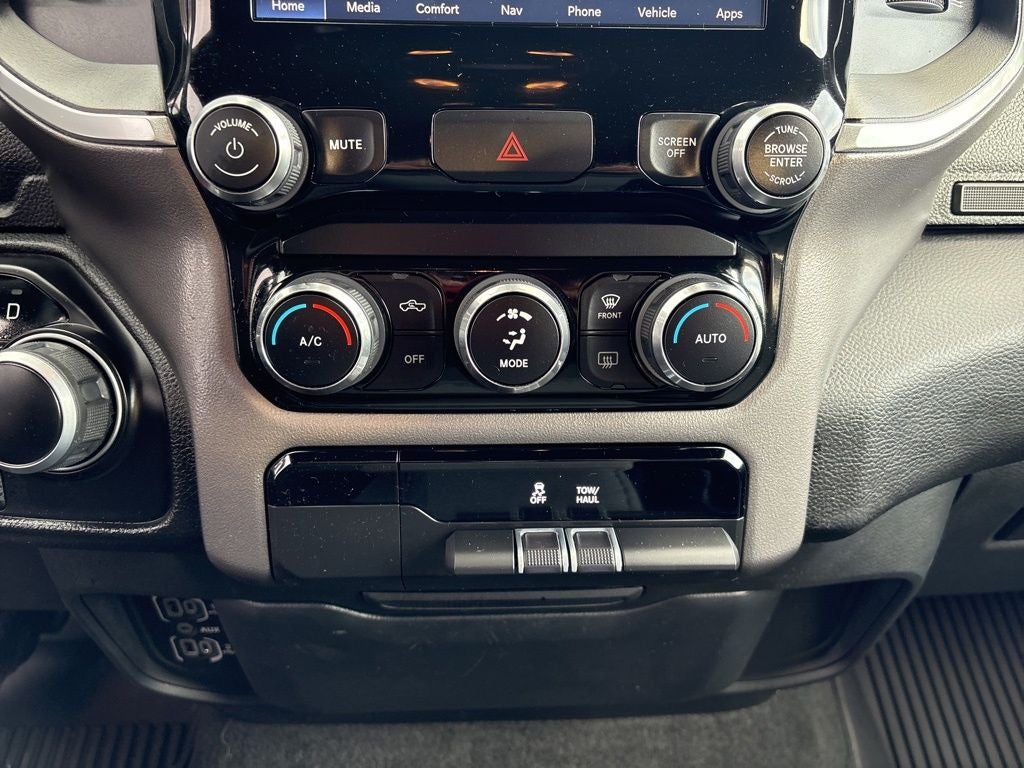 2022 RAM 1500 Big Horn/Lone Star 4D Crew Cab