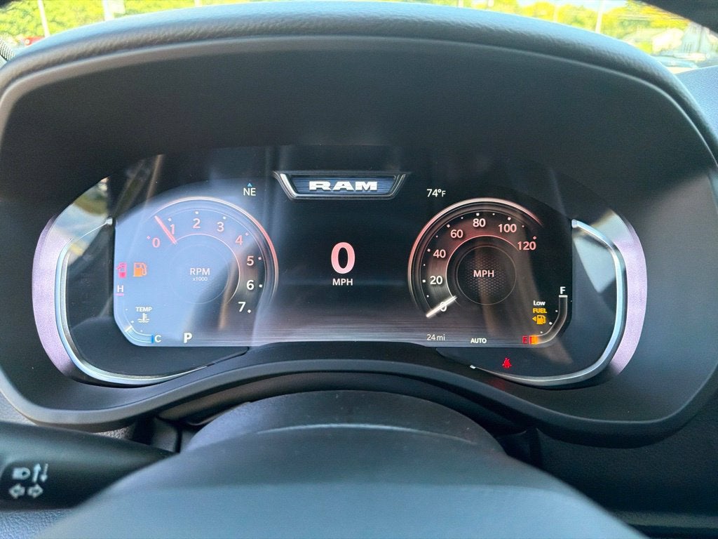2027 RAM 1500 Big Horn/Lone Star 4D Crew Cab