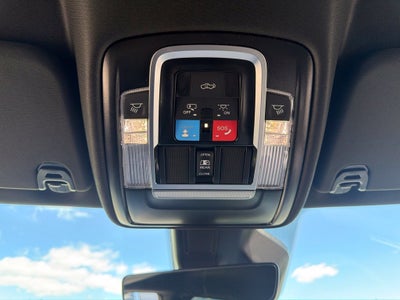 2027 RAM 1500 Big Horn/Lone Star 4D Crew Cab