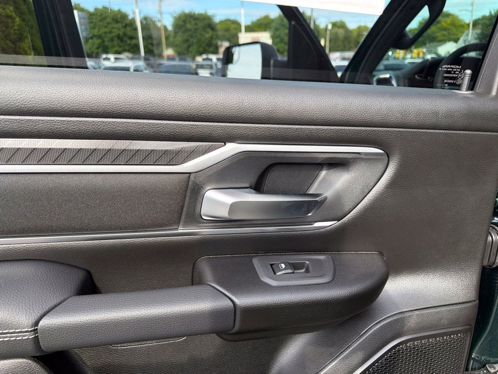 2027 RAM 1500 Big Horn/Lone Star 4D Crew Cab