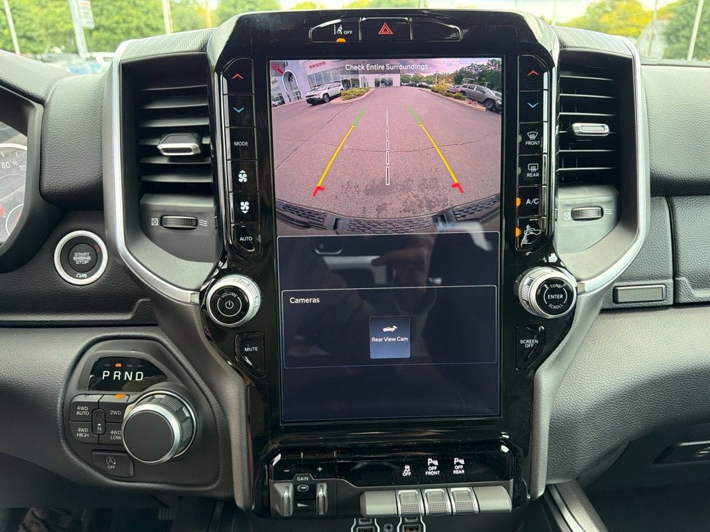 2027 RAM 1500 Big Horn/Lone Star 4D Crew Cab
