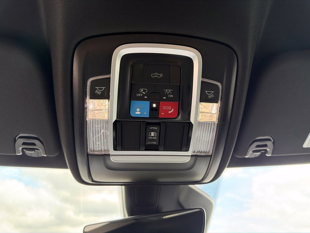 2027 RAM 1500 Big Horn/Lone Star 4D Crew Cab