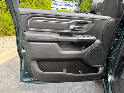 2027 RAM 1500 Big Horn/Lone Star 4D Crew Cab