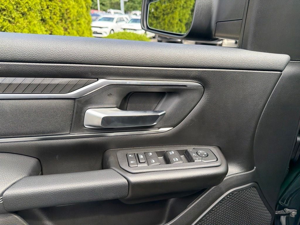 2027 RAM 1500 Big Horn/Lone Star 4D Crew Cab