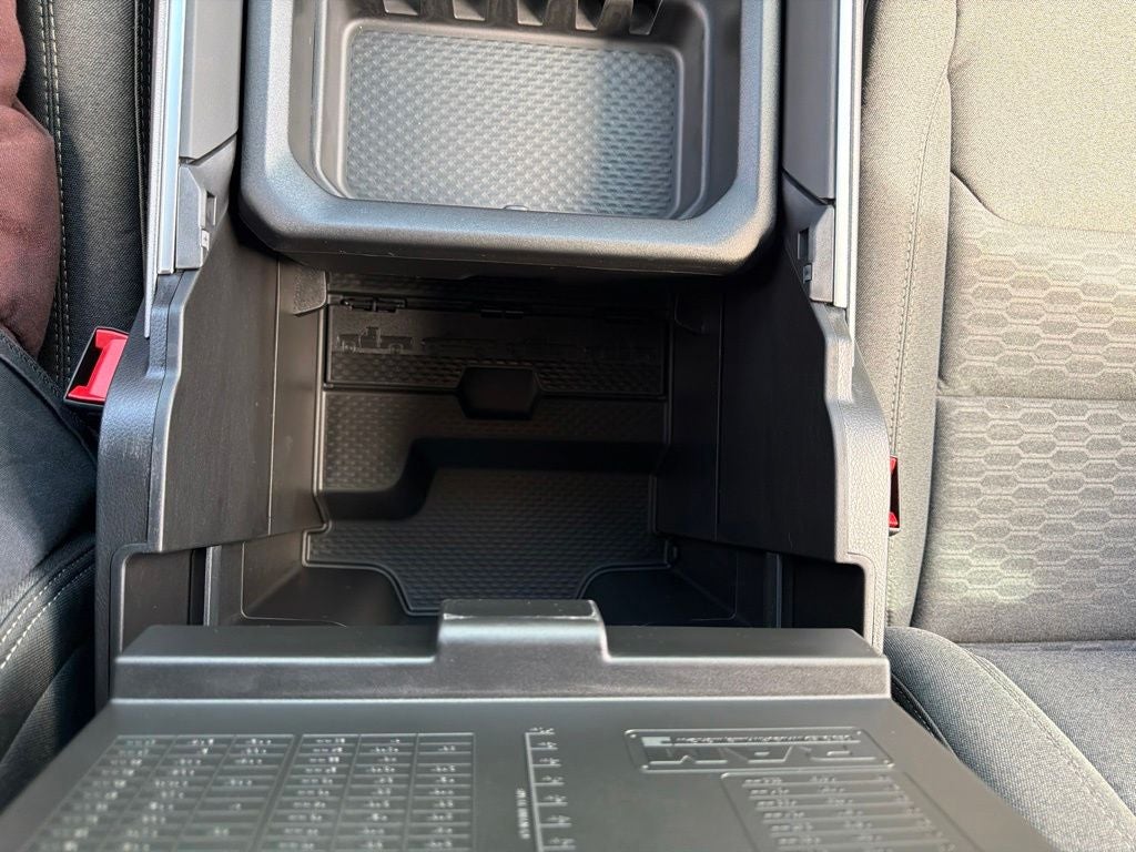 2027 RAM 1500 Big Horn/Lone Star 4D Crew Cab