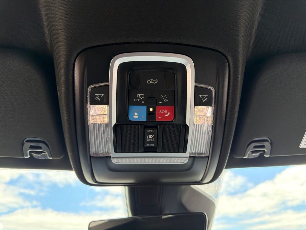 2027 RAM 1500 Big Horn/Lone Star 4D Crew Cab